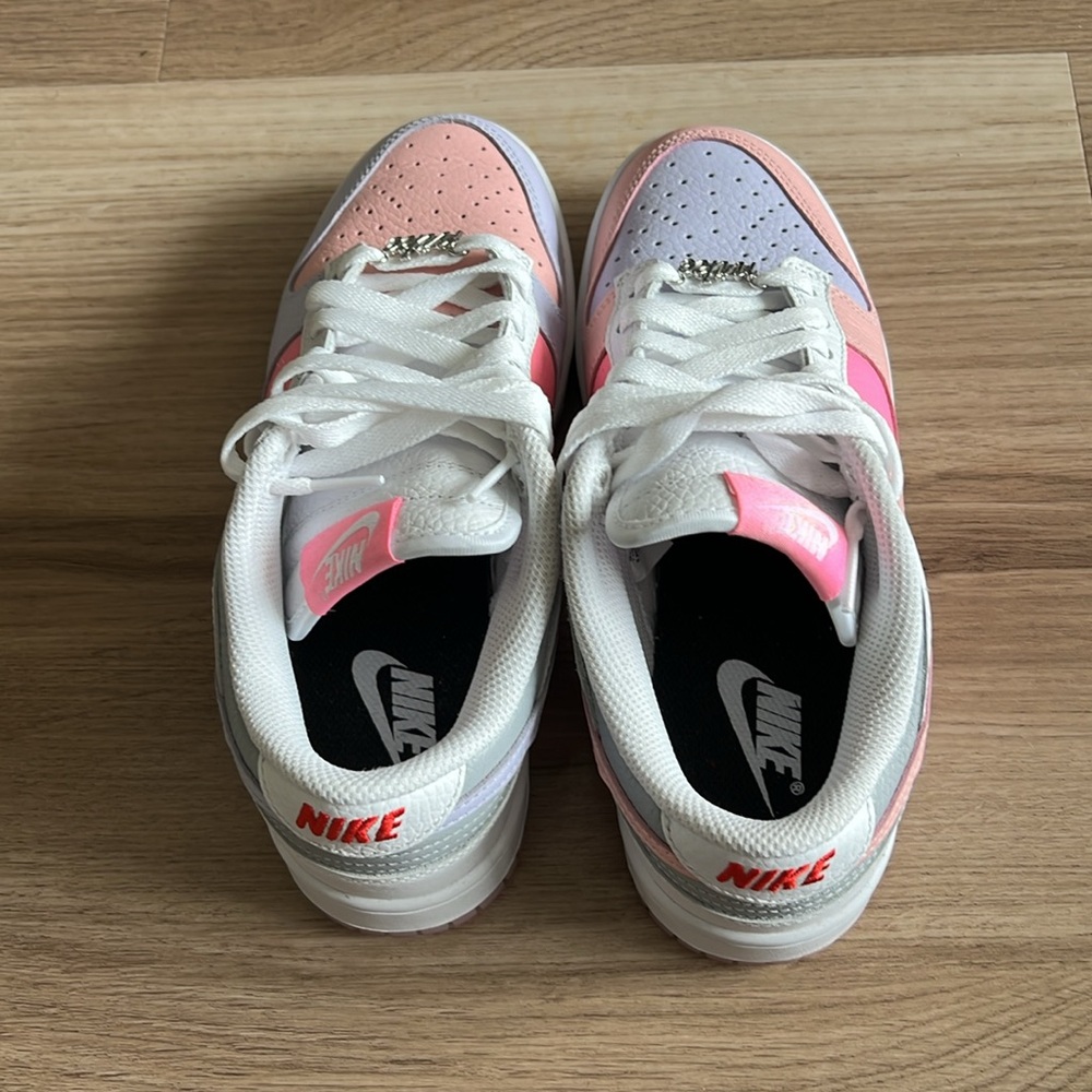 Custom Low Dunks - Picture 3 of 3